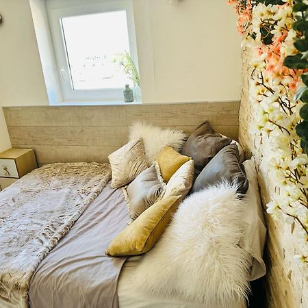 Bulle De Charme Avec Vue Apartment แปร์ปินญอง ภายนอก รูปภาพ