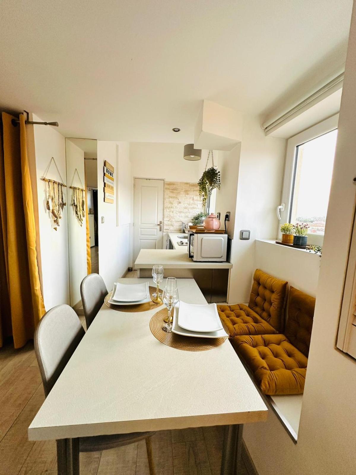 Bulle De Charme Avec Vue Apartment แปร์ปินญอง ภายนอก รูปภาพ