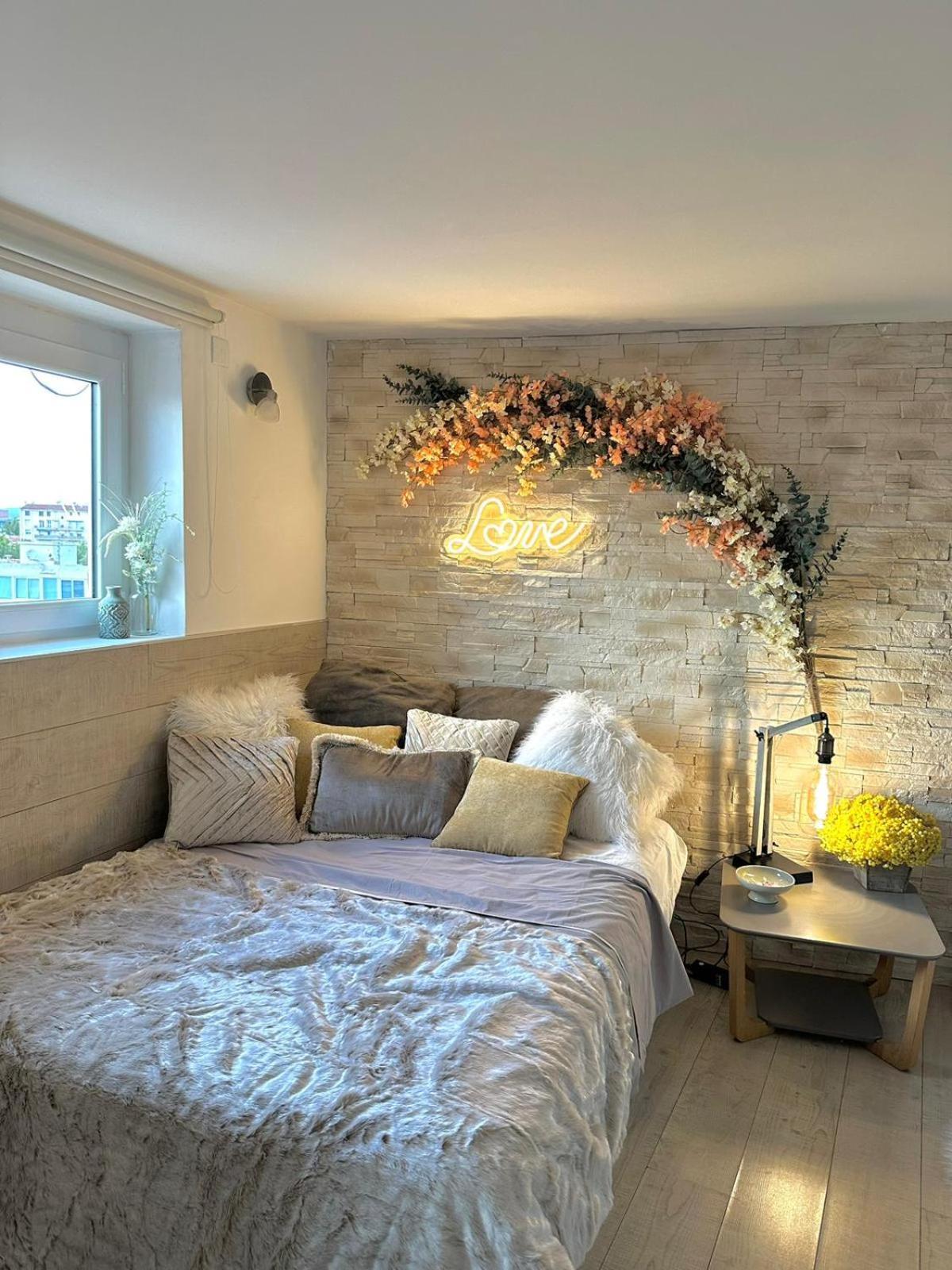 Bulle De Charme Avec Vue Apartment แปร์ปินญอง ภายนอก รูปภาพ